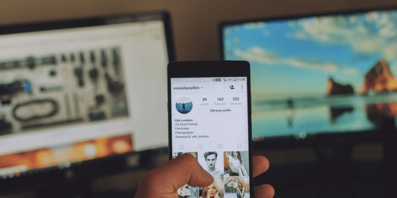 post Instagram photos on a computer